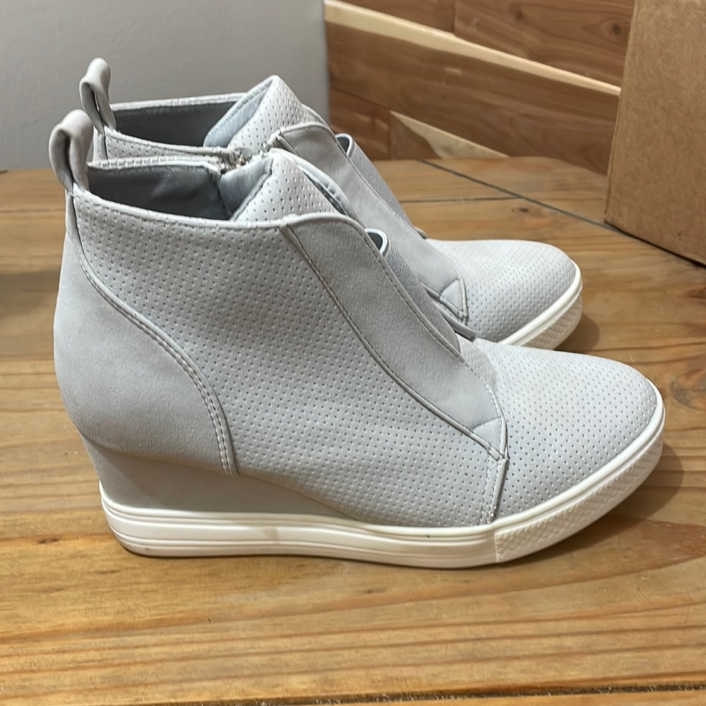 Coconuts Wedge Sneaker Size 7 Light Gray - image 1